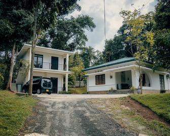 Thomasz Lodge - Kandy - Building
