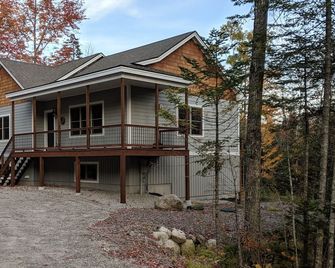 Mountain Getaway! - Bethel - Building