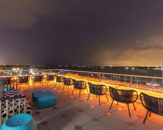 SpringHill Suites by Marriott Bradenton Downtown/Riverfront - Брейдентон - Балкон