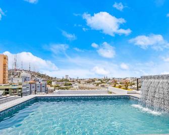 Casa Barros Vacation Condos - Mazatlán - Pool