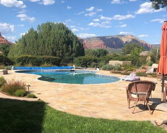 Luxury Sedona Casita - Village of Oak Creek - Piscina