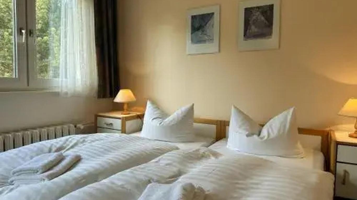 Hotel Am LÄrchenberg I Frühstück, Wlan, Parkplatz