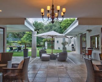 Nova Constantia Boutique Residence - קייפ טאון - פטיו