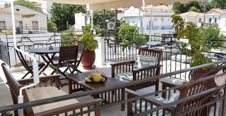 Pegasus Hotel Samos - Pythagorio - Βεράντα