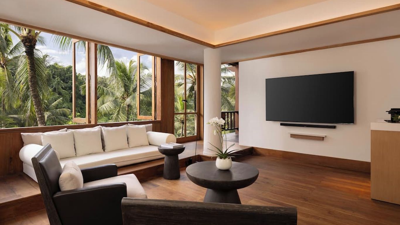 โคโม ชัมบาลาเอสเตท