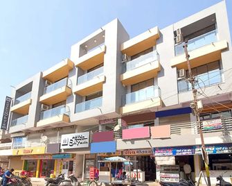 Hotel Shyam - Verāval - Edificio