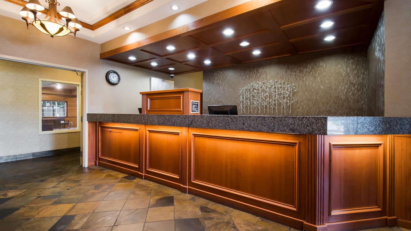 Best Western University Inn & Suites