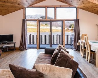 Scottish Highland Lodge - Aberfeldy - Living room