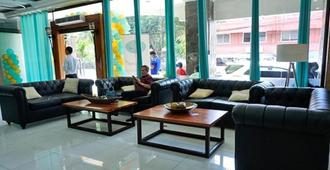 The Bell Hotel - Thành phố Bacolod - Hành lang