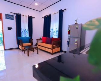 Dinsara Pearl Villa - Weligama - Sala de estar