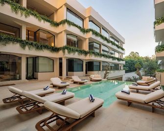 Umi Resort Uluwatu Bali - Denpasar