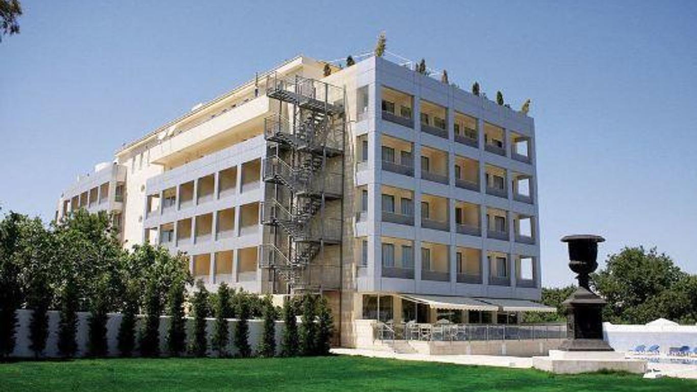 Dolphin Resort & Conference