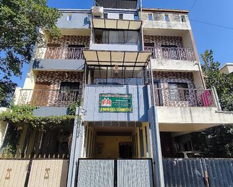 Ambience Homestay - Nashik - Building