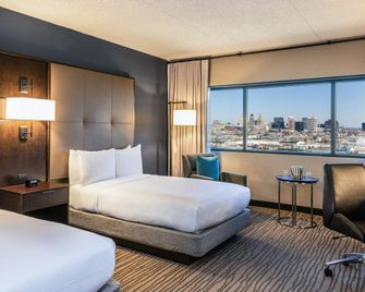 DoubleTree by Hilton Newark Airport - Newark - Slaapkamer