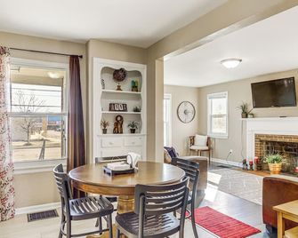 2 Mi to UD Pet-Friendly Home with Fenced Yard! - Dayton - Dining room