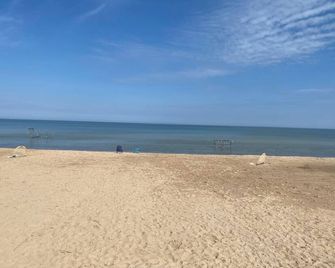 Recently Updated Beachfront Resort Cottage #2 - Port Austin - Beach