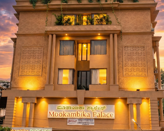 Hotel mookambika palace - Kollur - Building