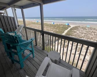 Room#309 Standard 2 Queen Beds Pets Yes - Topsail Beach - Balcón