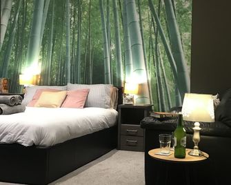 Contemporary 1 bed studio for comfy stay in Wigan - Wigan