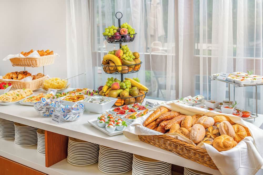 Corvin Hotel Budapest Corvin Wing thumbnail 3