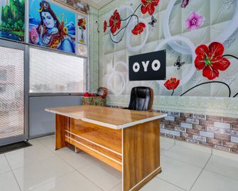 Spot On Blue Diamond Hotel & Restaurant - Jīnd - Front desk