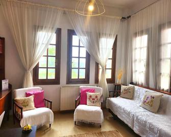 Yalla Chorefto - Hotel & Fun - Chorefto