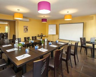 Brit Hotel Confort Montauban - Montauban - Restaurant