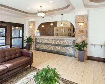 Spark by Hilton San Antonio near Seaworld - San Antonio - Lobby