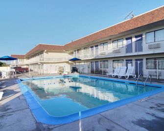 Motel 6 San Angelo, TX - San Angelo - Bể bơi