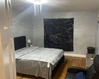 Beautiful cozy huge place - Brooklyn - Bedroom
