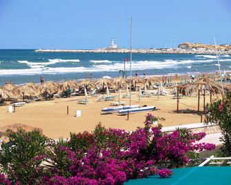 Hotel Vela Velo Club Vieste - Vieste - Bãi biển