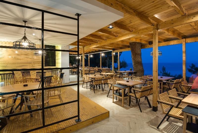 تريكورفو بيتش