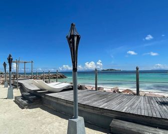 The Islander Hotel - Grand'Anse Praslin - Strand