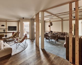 The Suites - St. Moritz