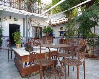 Pension Aduar - Marbella - Patio