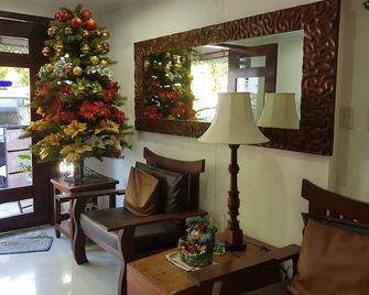 Hotel Lola Natividad - Bantay - Lobby