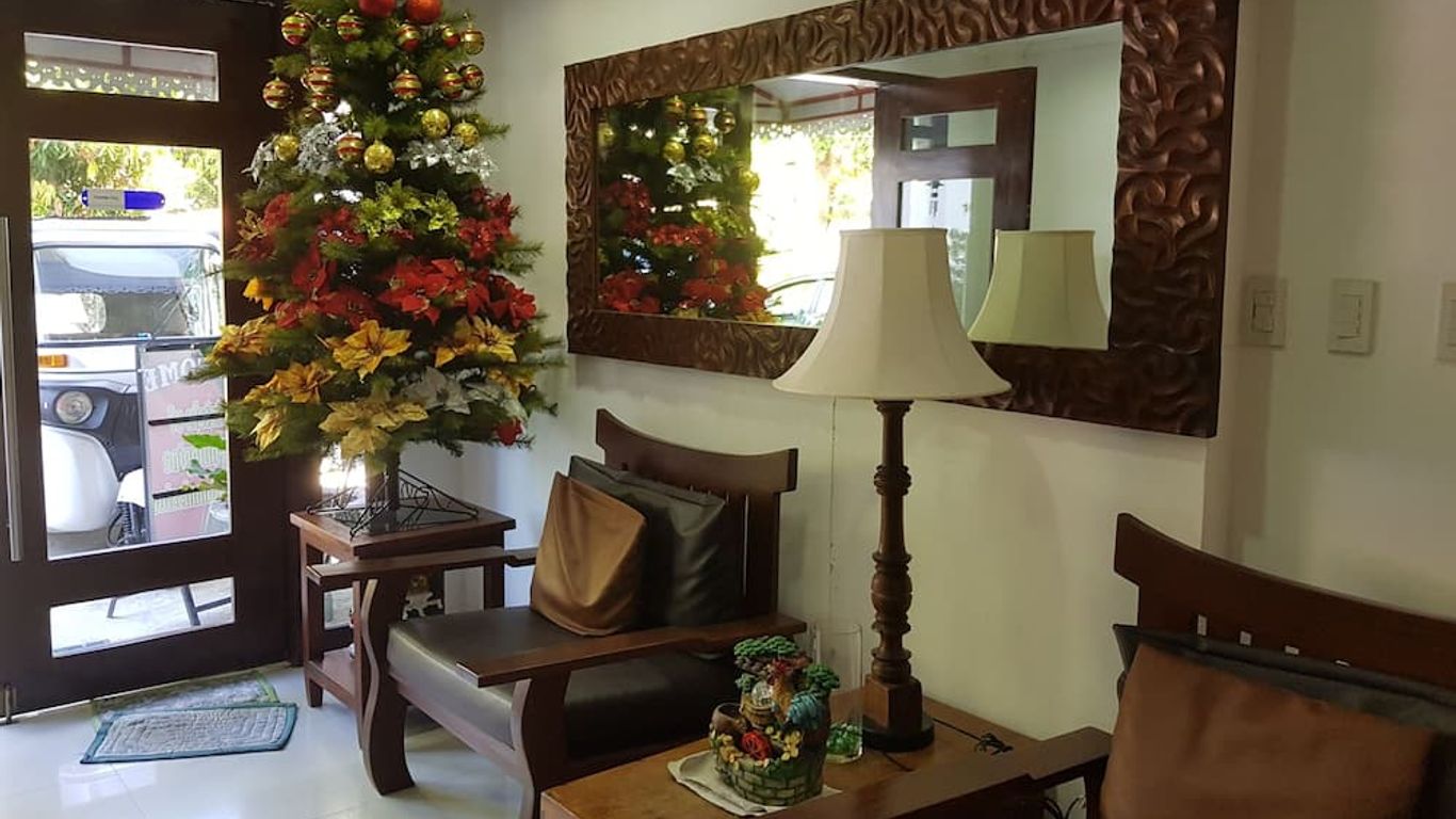 Hotel Lola Natividad