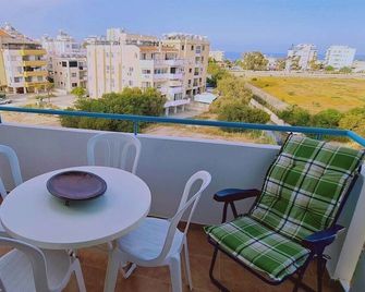 Stay Camelia Apartment - Larnaca - Balcon