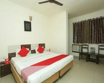 Hotel Sai President - Agra - Bedroom