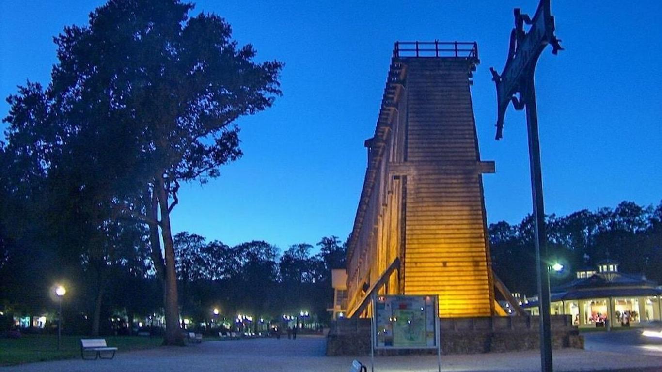 لاندهوتيل ريدر