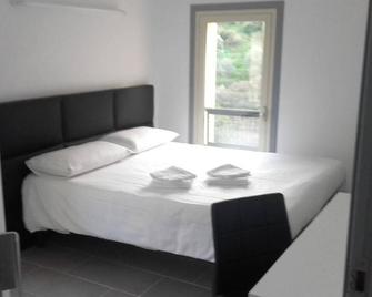 Le Relais de Monti - Menton - Bedroom
