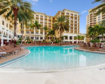 City View condo with beach access, pools, hot tub, gym, AC, & W/D - Clearwater Beach - Pool