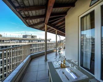 Astoria Hotel Thessaloniki - Thessaloníki - Ban công