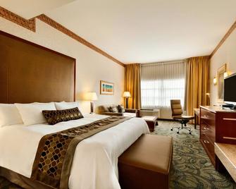 Poco Inn and Suites Hotel & Conference Centre - Port Coquitlam - Bedroom
