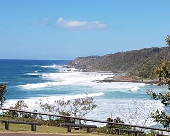 Luxurious, private cottage for couples with heated spa - Coolum Beach - Beach