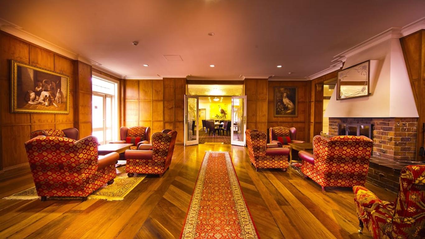 Mercure Canberra