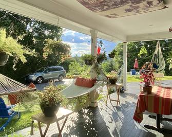 Artful Lodging 1st Fl'r 2 Bedroom Apt In Civil War Infirmary Home Montpelier Vt - Montpelier - Restaurant