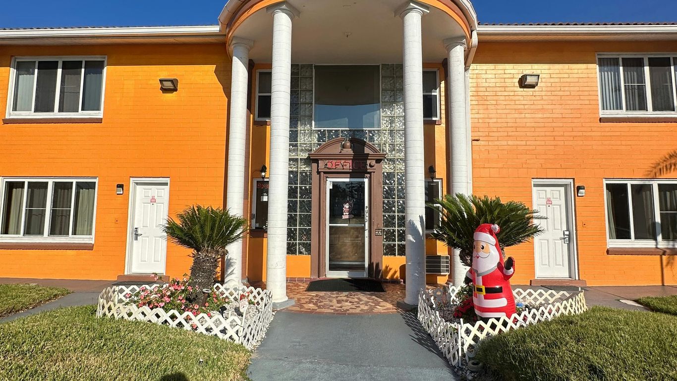 Super Inn By OYO Daytona Beach Near Airport