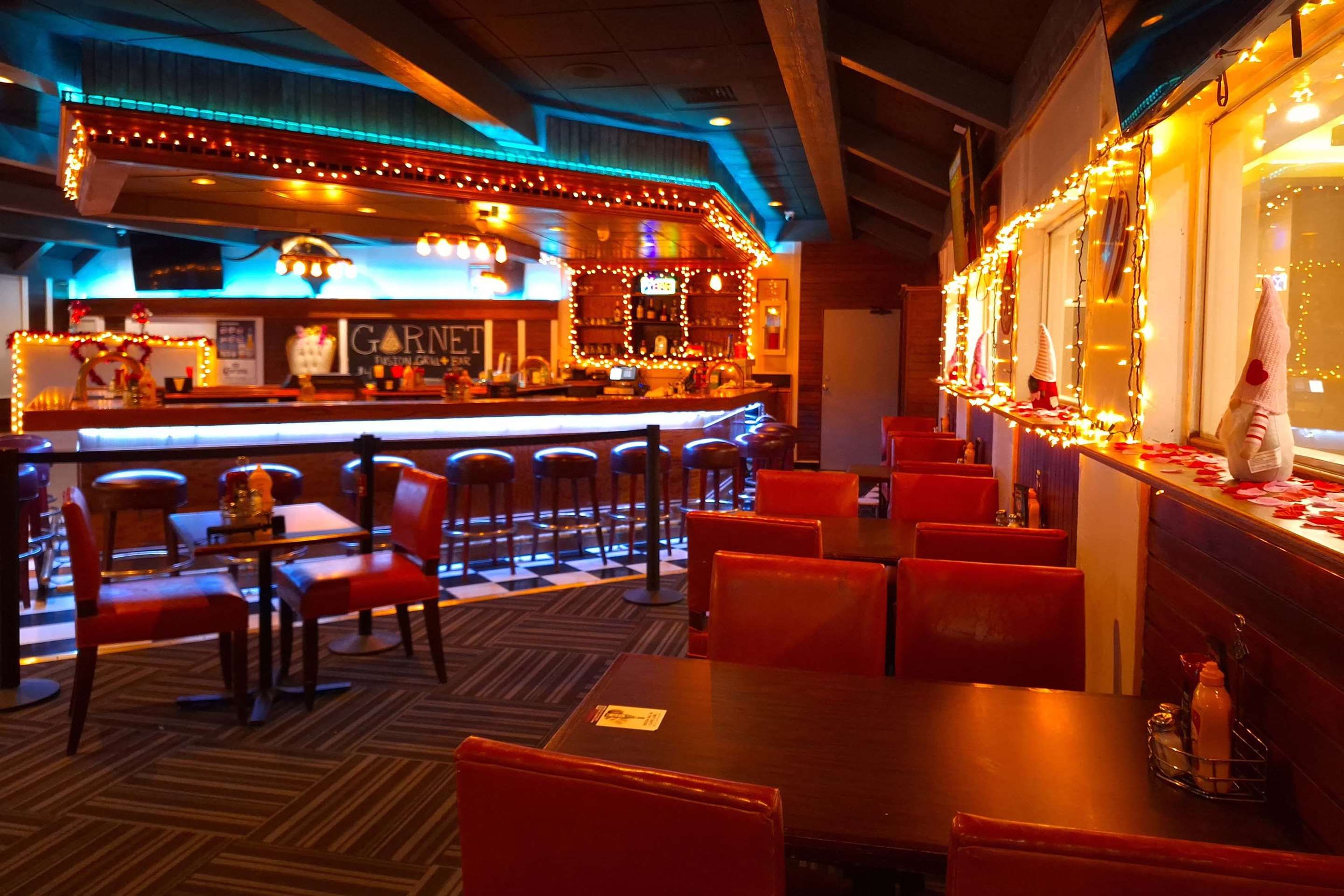 ترافلودج باي ويندام إنديانابوليس سبيدواي - انديانابوليس - بار