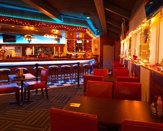 ترافلودج باي ويندام إنديانابوليس سبيدواي - انديانابوليس - بار